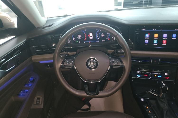 Used Volkswagen Passat 2020 330TSI Luxury Edition China VI Steering Wheel