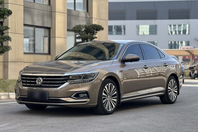 Used Volkswagen Passat 2020 330TSI Luxury Edition China VI