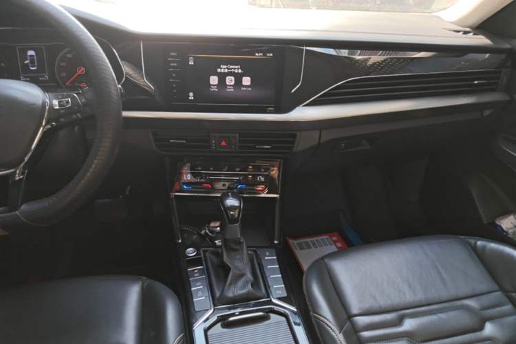 Used Volkswagen Passat 2020 330TSI Elite Edition China VI Audio And AC Panel
