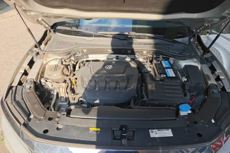Used Volkswagen Passat 2020 330TSI Elite Edition China VI Engine Bay