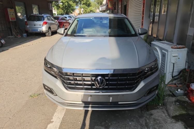 Used Volkswagen Passat 2020 330TSI Elite Edition China VI Front