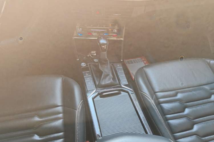 Used Volkswagen Passat 2020 330TSI Elite Edition China VI Gear Lever