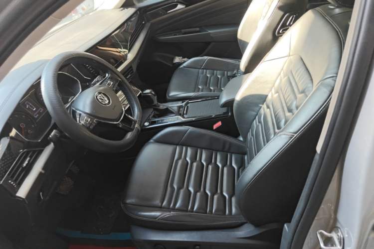 Used Volkswagen Passat 2020 330TSI Elite Edition China VI Left Front Seat