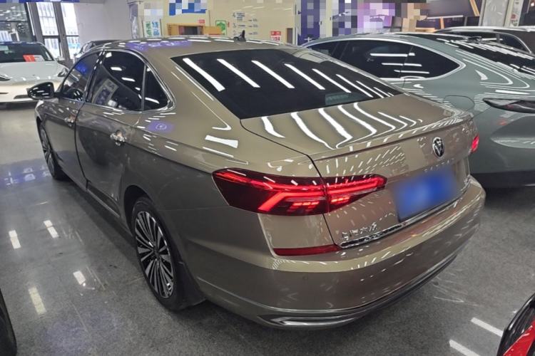 Used Volkswagen Passat 2020 Revised Version 330TSI Luxury Edition China VI Standard Rear Left 45 Deg