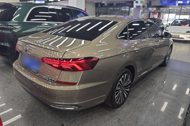 Used Volkswagen Passat 2020 Revised Version 330TSI Luxury Edition China VI Standard Rear Right 45 Deg