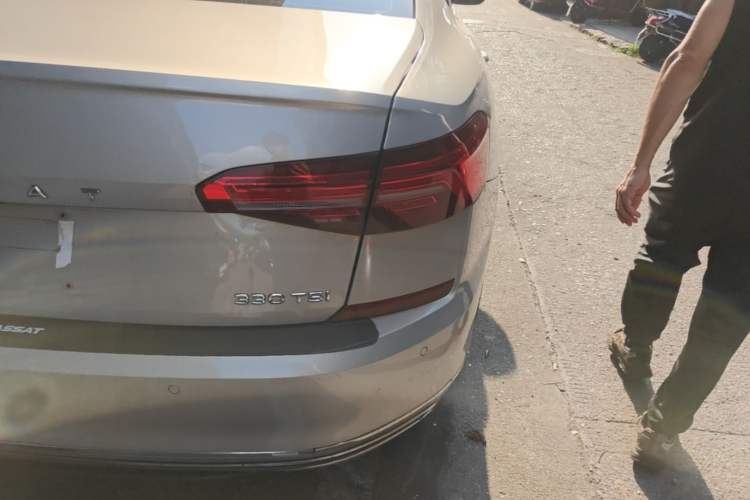 Used Volkswagen Passat 2020 330TSI Elite Edition China VI Right Rear Taillight