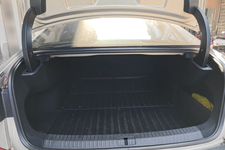 Used Volkswagen Passat 2020 330TSI Elite Edition China VI Trunk