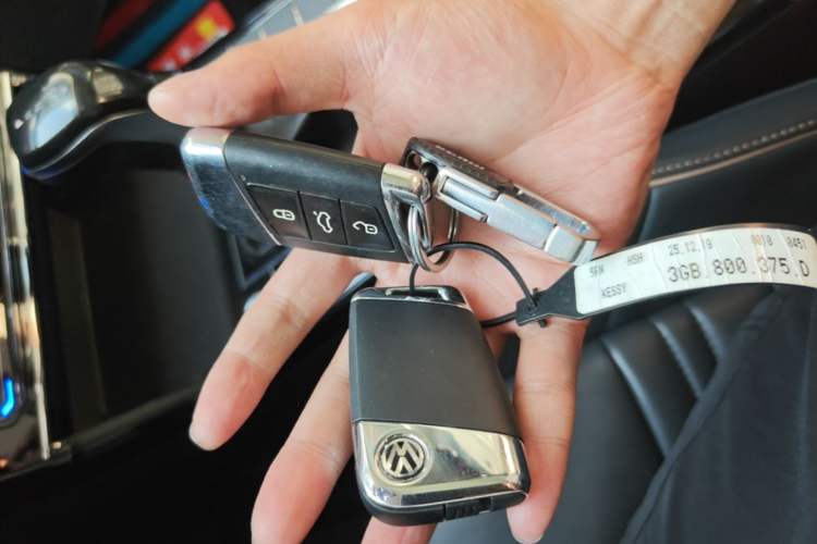 Used Volkswagen Passat 2020 330TSI Elite Edition China VI Vehicle Key