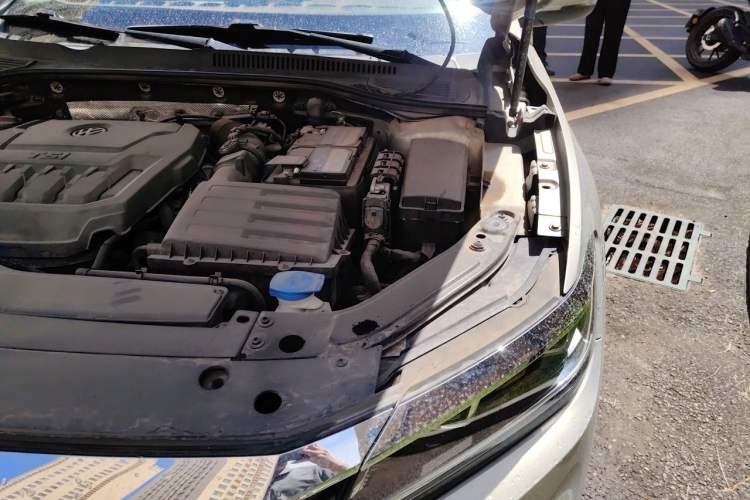 Used Volkswagen Passat 2020 330TSI Elite Edition China VI Engine Bay Left