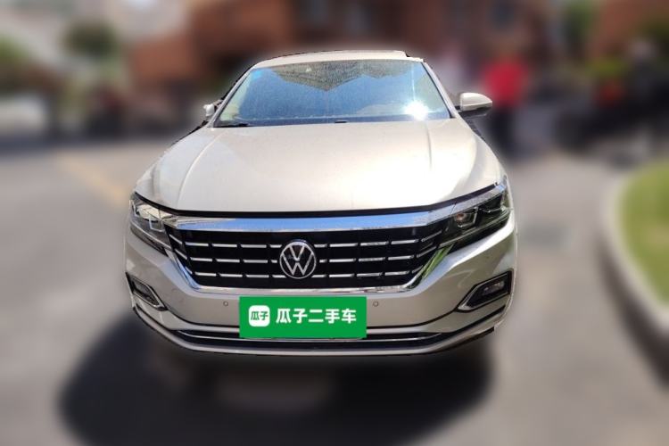 Used Volkswagen Passat 2020 330TSI Elite Edition China VI Front