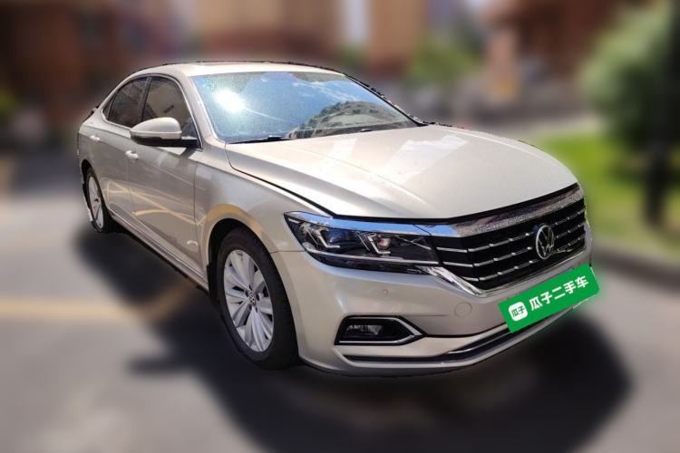 Used Volkswagen Passat 2020 330TSI Elite Edition China VI Front Right 45 Deg