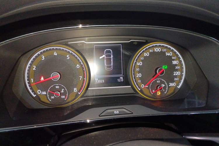 Used Volkswagen Passat 2020 Facelift 330TSI Elite Edition China VI Standard Instrument Cluster