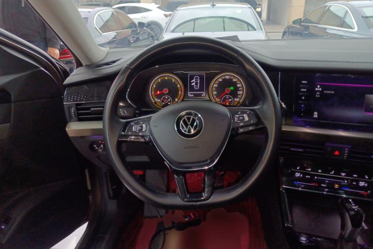 Used Volkswagen Passat 2020 Facelift 330TSI Elite Edition China VI Standard Steering Wheel
