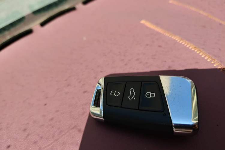 Used Volkswagen Passat 2020 330TSI Elite Edition China VI Vehicle Key