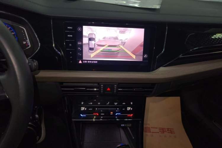 Used Volkswagen Passat 2020 330TSI Luxury Edition China VI Audio And AC Panel