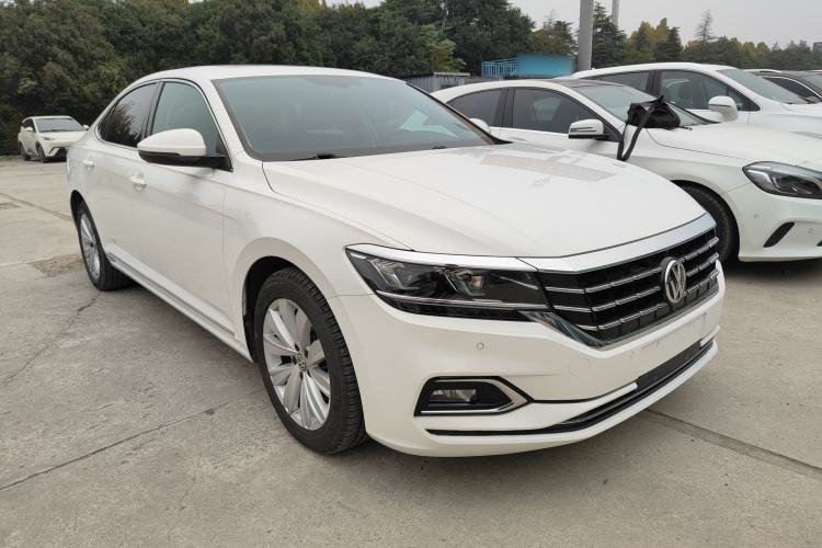 Used Volkswagen Passat 2020 330TSI Elite Edition China VI Front Right 45 Deg