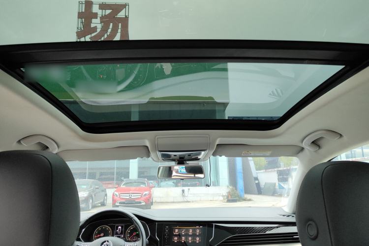 Used Volkswagen Passat 2020 330TSI Elite Edition China VI Headliner
