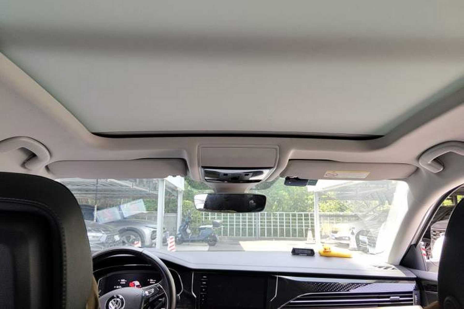 Used Volkswagen Passat 2020 330TSI Prestige Edition China VI Standard Headliner