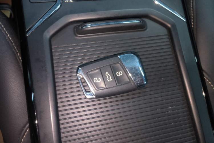 Used Volkswagen Passat 2020 Revised Version 280TSI Business Edition China VI Standard Interior 1