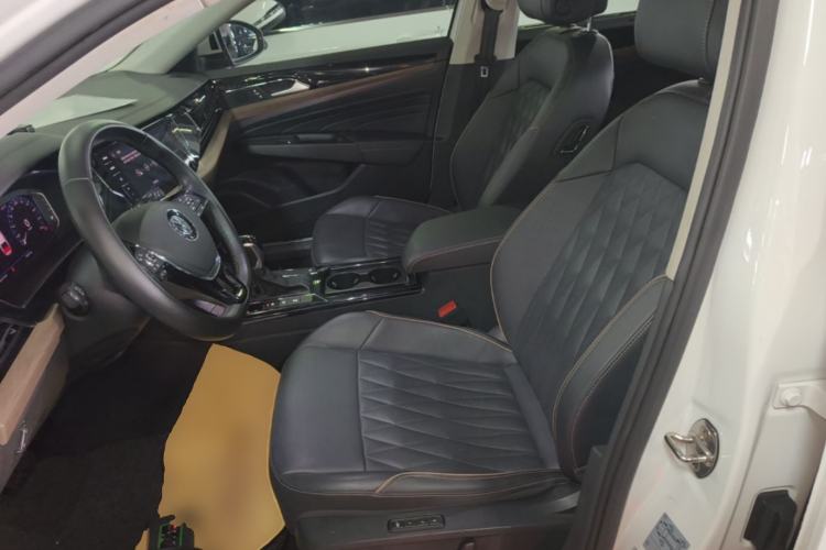 Used Volkswagen Passat 2020 330TSI Luxury Edition China VI Left Front Seat