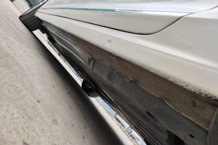 Used Volkswagen Passat 2020 330TSI Elite Edition China VI Left Side Sill