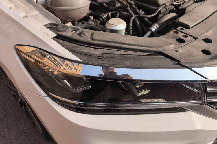 Used Volkswagen Passat 2020 280TSI Business Edition China VI Standard Right Front Headlight