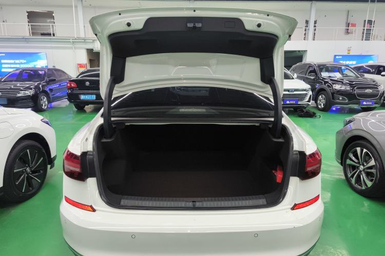 Used Volkswagen Passat 2020 Revised Version 280TSI Business Edition China VI Standard Trunk