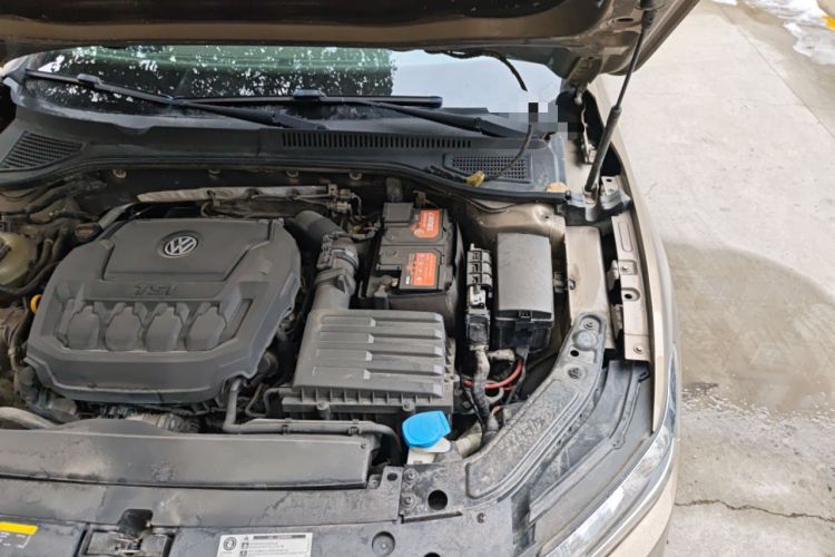 Used Volkswagen Passat 2020 330TSI Luxury Edition China VI Engine Bay Left