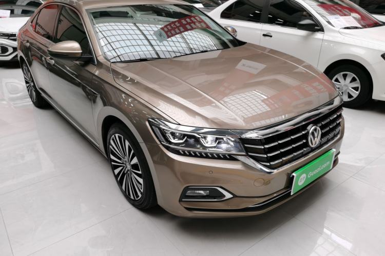 Used Volkswagen Passat 2020 330TSI Luxury Edition China VI Front Right 45 Deg