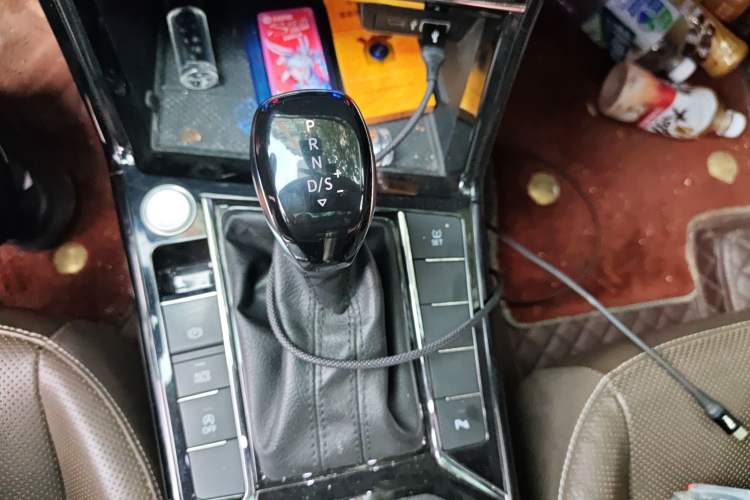 Used Volkswagen Passat 2020 330TSI Luxury Edition China VI Gear Lever