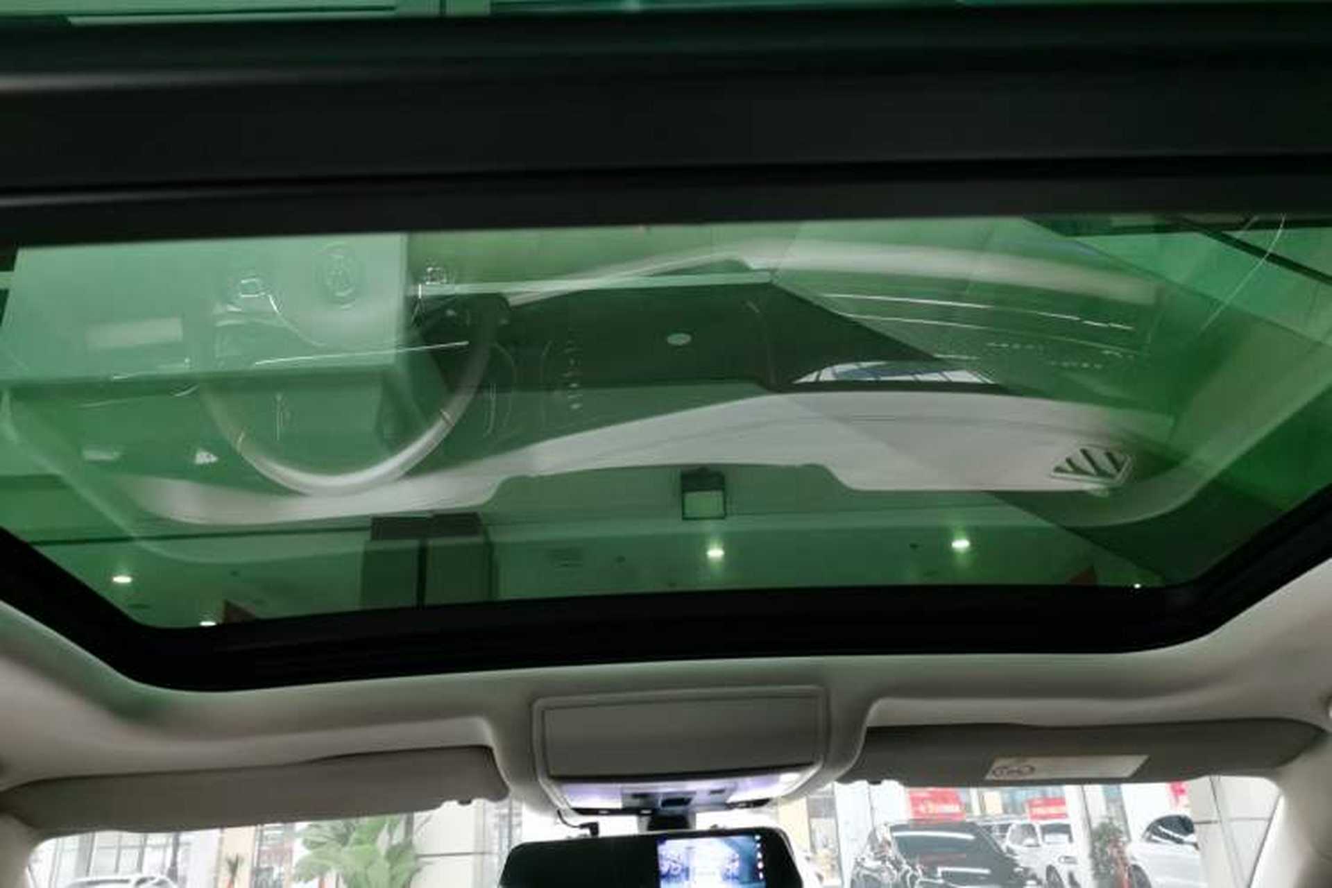 Used Volkswagen Passat 2020 330TSI Luxury Edition China VI Headliner