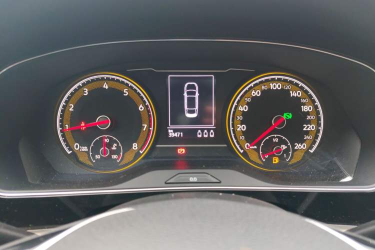 Used Volkswagen Passat 2020 Facelift 330TSI Elite Edition China VI Standard Instrument Cluster