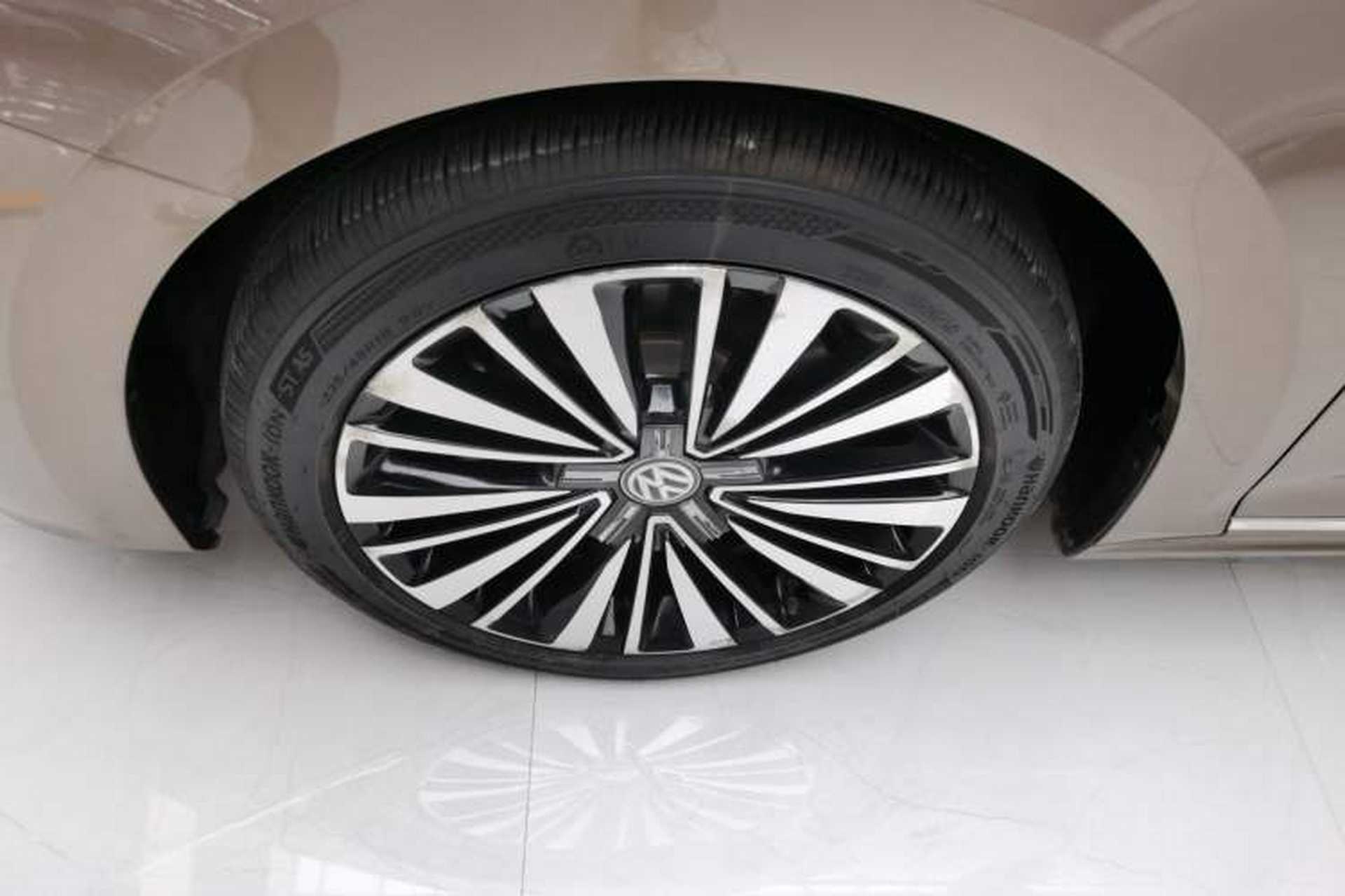Used Volkswagen Passat 2020 330TSI Luxury Edition China VI Left Front Wheel Hub