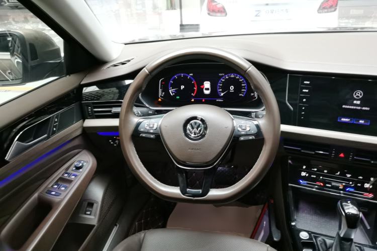 Used Volkswagen Passat 2020 330TSI Luxury Edition China VI Steering Wheel