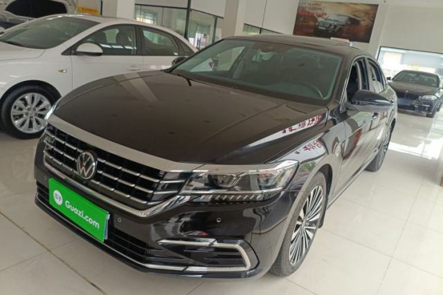 Ojetý Volkswagen Passat 2021 330TSI Luxury Edition