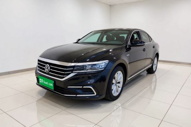 Ojetý Volkswagen Passat 2021 330TSI Elite Edition