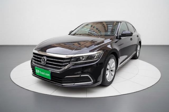 Ojetý Volkswagen Passat 2021 330TSI Elite Edition