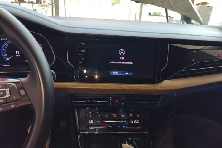 Used Volkswagen Passat 2021 380TSI Luxury Edition Audio And AC Panel