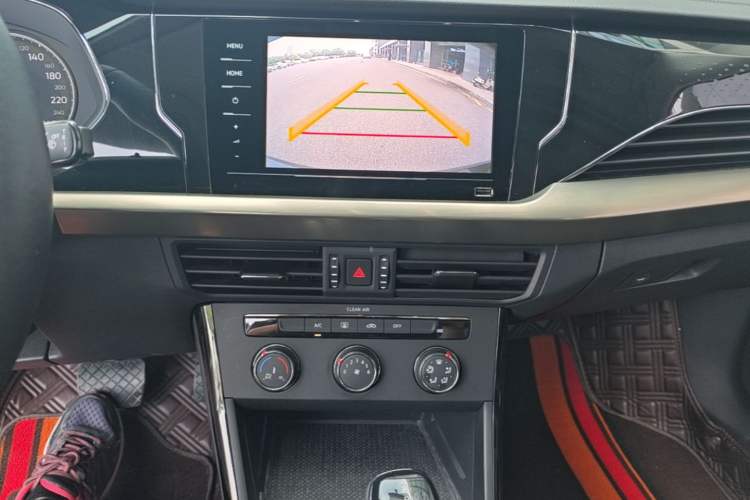Used Volkswagen Passat 2021 280TSI Business Edition Audio And AC Panel