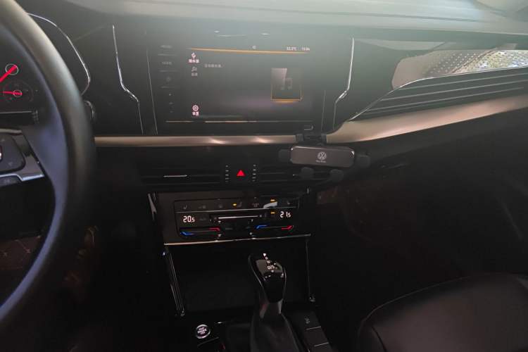 Used Volkswagen Passat 2021 330TSI Elite Edition Audio And AC Panel