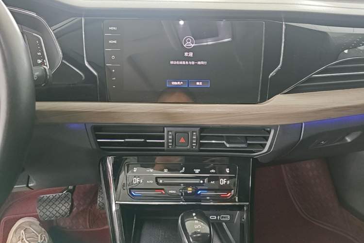 Used Volkswagen Passat 2021 330TSI Luxury Edition Audio And AC Panel