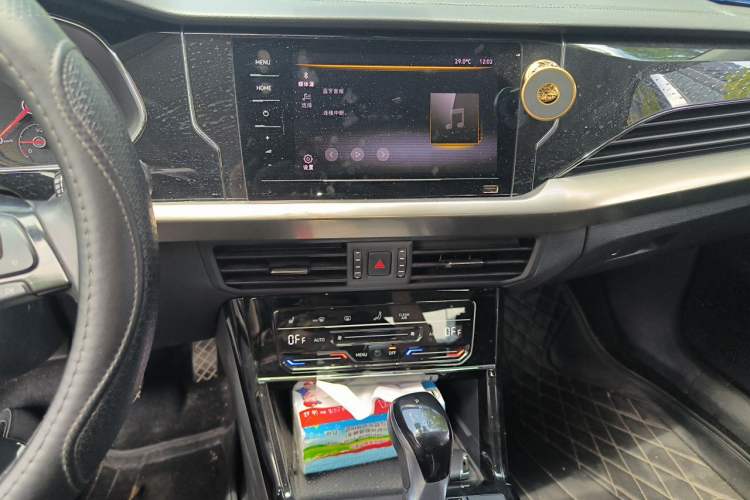 Used Volkswagen Passat 2021 280TSI Elite Edition Audio And AC Panel