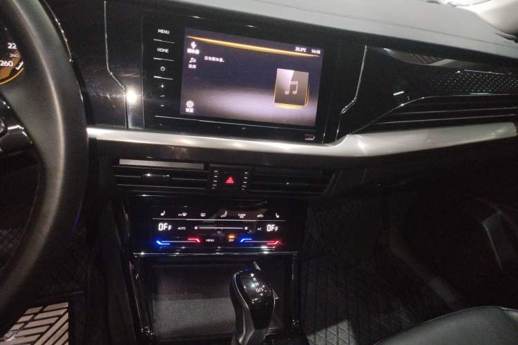 Used Volkswagen Passat 2021 280TSI Elite Edition Audio And AC Panel