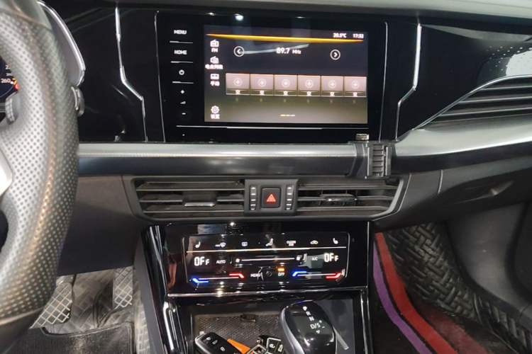 Used Volkswagen Passat 2021 330TSI Elite Edition Audio And AC Panel