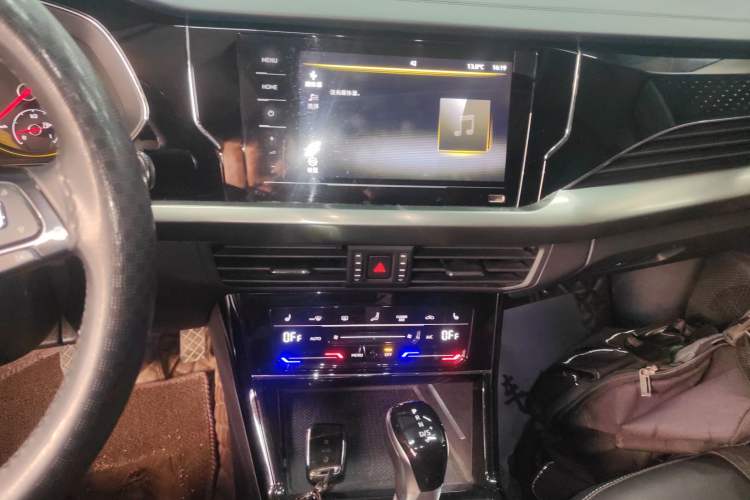 Used Volkswagen Passat 2021 280TSI Elite Edition Audio And AC Panel