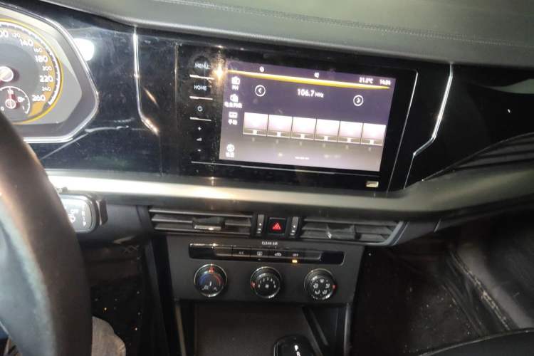 Used Volkswagen Passat  Audio And AC Panel