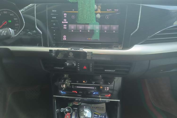 Used Volkswagen Passat 2021 330TSI Elite Edition Audio And AC Panel