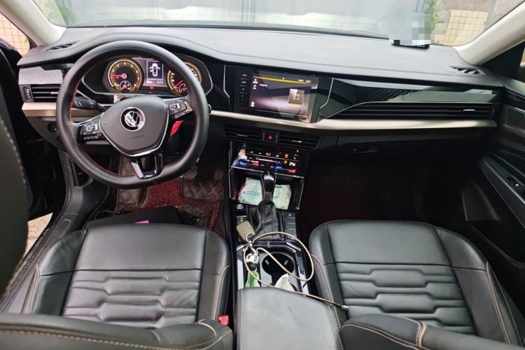 Used Volkswagen Passat 2021 330TSI Elite Edition Center Console