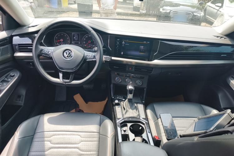Used Volkswagen Passat 2021 330TSI Elite Edition Center Console