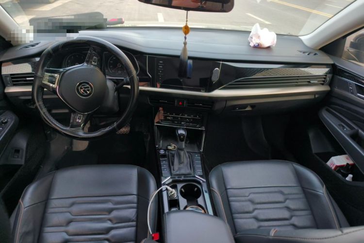 Used Volkswagen Passat 2021 330TSI Elite Edition Center Console